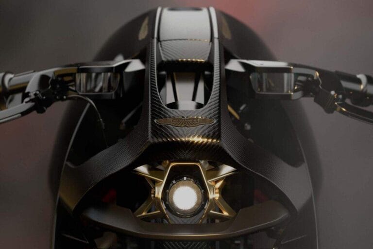 imagem da moto exclusiva Aston Martin e Brough Superior que Revelam a AMB 002 Roadster