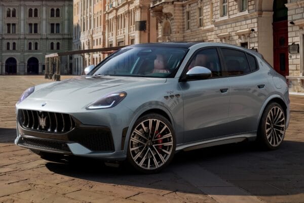 Maserati Chinesa? Stellantis negocia utilizar plataforma da JAC para marca de luxo