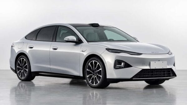 BYD altera Seal em menos de 6 meses, superando a velocidade de atualizações do iPhone