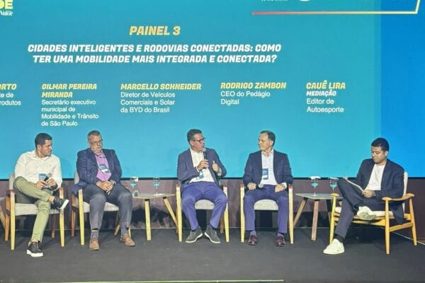 Summit Futuro da Mobilidade 2026 em São Paulo discute novas tecnologias e suas transformações no setor automotivo