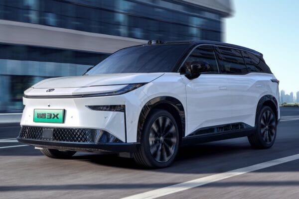 Toyota adotará motorização que se tornou tendência entre marcas chinesas