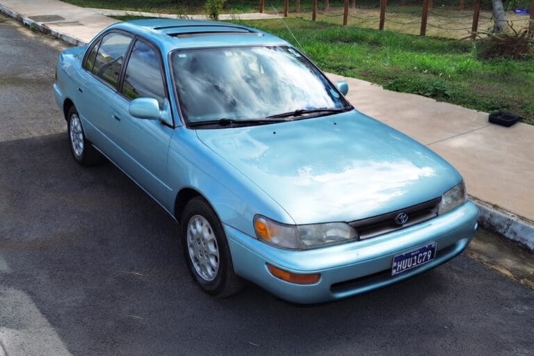 Achado usado: Toyota Corolla 1994 criou fama dos sedãs japoneses no Brasil