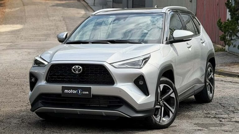Toyota Yaris Cross híbrido tem preço reduzido e se iguala ao valor de modelos da BYD