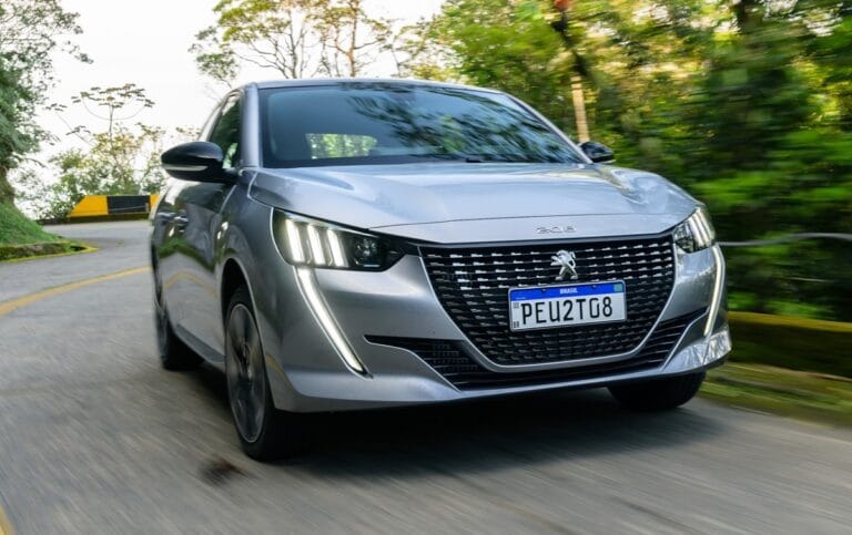 Quatro hatches usados com câmbio automático a partir de R$ 53.900 no Brasil