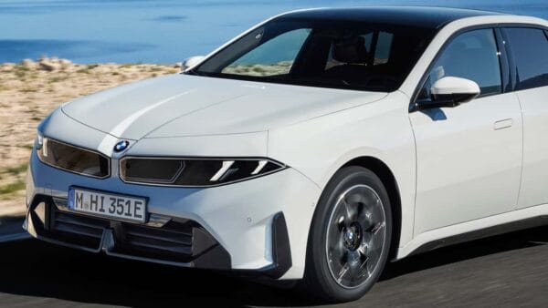 BMW confirma lançamento do hatch elétrico i1 para 2028, focado no mercado europeu