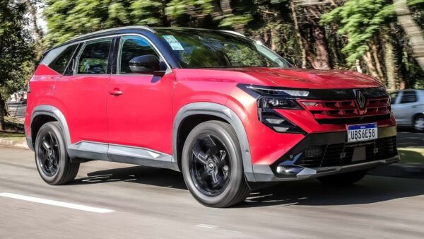 Renault Boreal se torna o primeiro carro nacional a integrar o assistente Gemini, permitindo abrir vidros por voz