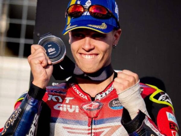 Diogo Moreira conquista primeiro pódio na MotoGP ao terminar em segundo no GP do Japão