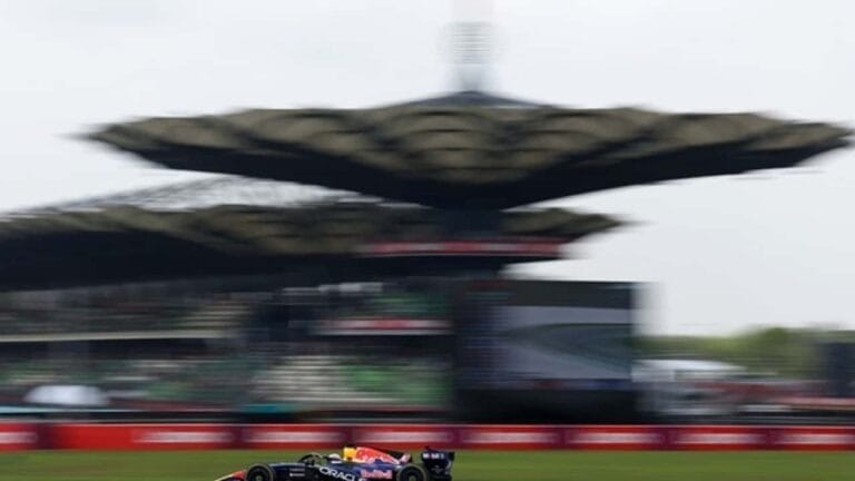 Max Verstappen conquista pole position no GP do Bahrein na Malásia; Bortoleto larga em 10º