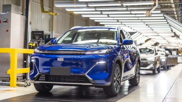 Renault acelera eletrificação no Brasil com parceria estratégica com a Geely