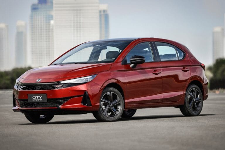 Novo Honda City 2027 chega ao Brasil com reestilização, preços a partir de R$ 117.700 e versão RS inédita.
