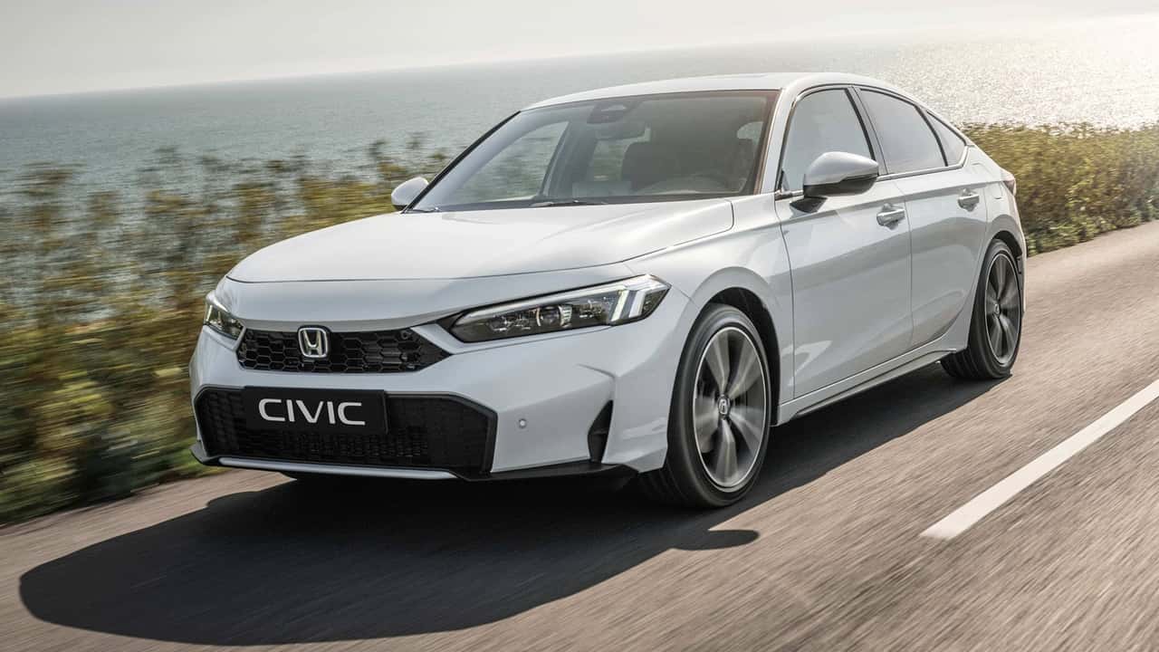 Honda Civic 2027 estreia na Europa com câmbio S+ Shift que simula oito marchas e reduzida esportiva