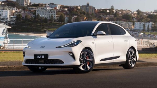 MG IM6 estreia no Brasil com preços a partir de R$ 368.990 e até 752 cv de potência
