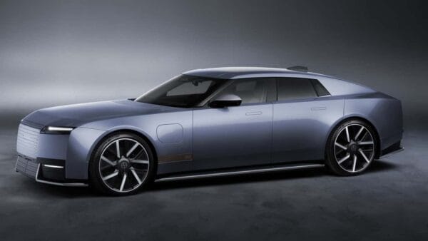 Jaguar revela Type 01 com 1.040 cv e mantém design polêmico do Type 00