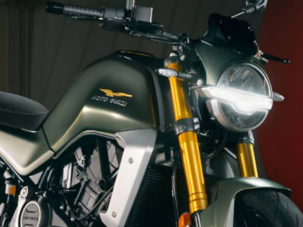 Moto Guzzi The Trip 500: nova roadster com motor bicilíndrico paralelo estreia no Salão de Milão 2026