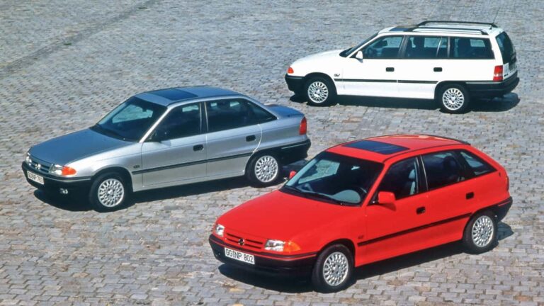 Opel Astra F completa 35 anos como o modelo mais vendido da marca, com 4,13 milhões de unidades produzidas