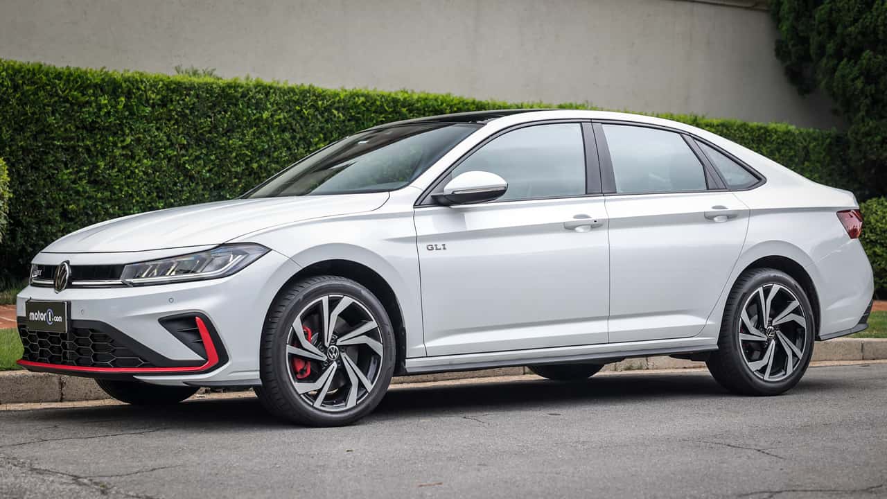 VW Jetta GLI tem preço reduzido em R$ 18,5 mil e agora custa R$ 239.990 até 31 de outubro