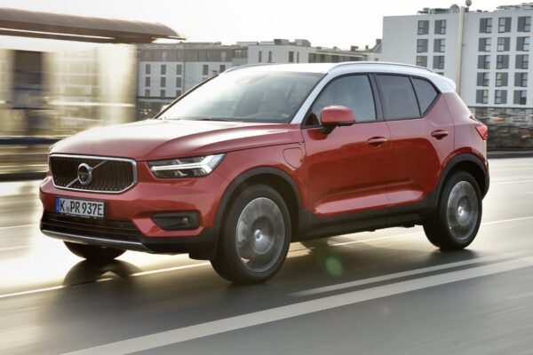 Volvo XC40 usado: 5 versões do SUV de luxo a partir de R$ 98.800 no Brasil