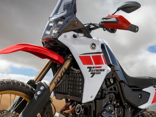 Yamaha Ténéré 700 2027 é lançada na Europa com nova cor Heritage White na versão Rally