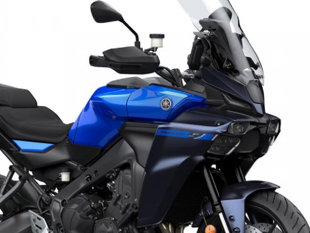Yamaha Tracer 9 2027 é lançada com novas cores e mantém motor de 890 cc na Europa